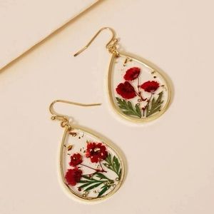 Dried flower water drop earrings